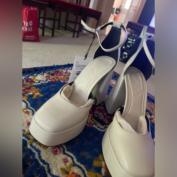Zara Shoes | Chunky Platform Heeled Sandals Color: Cream/White Size: 6.5 - Picture 5 of 11
